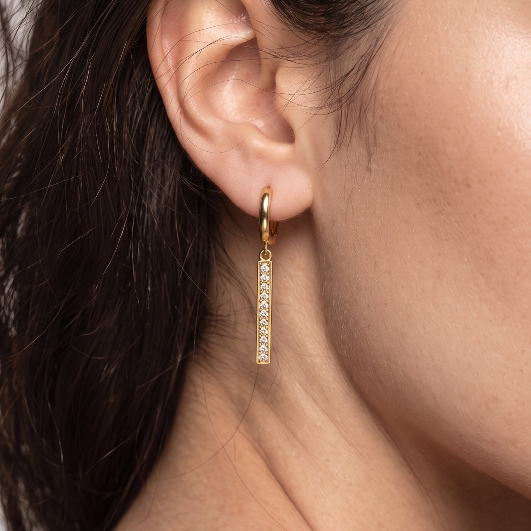 Minimal Line Dangling Earrings