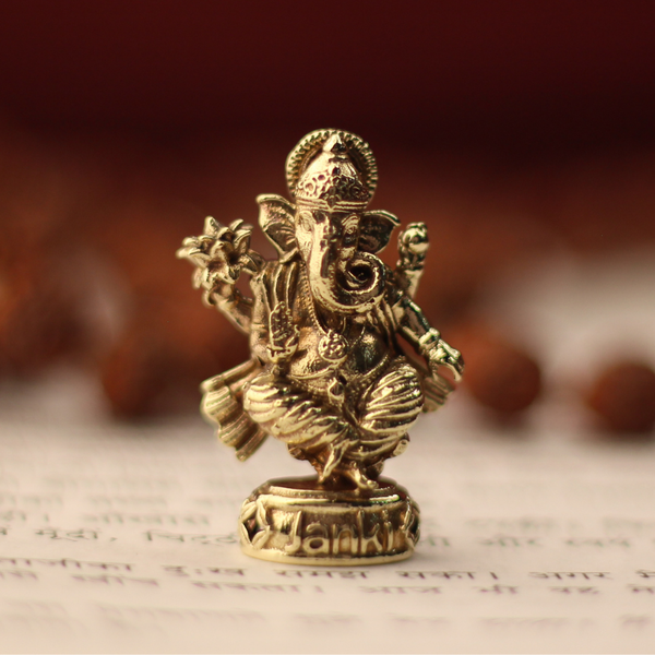 Shri Vinayaka Ganeshji Idol/Murti in Pure Brass