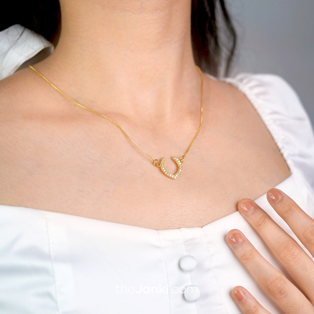 Horse Shoe Necklace