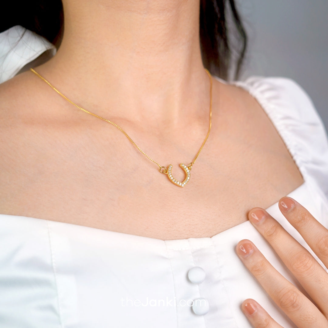 Horse Shoe Necklace