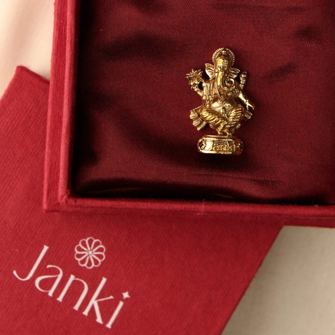 Shri Vinayaka Ganeshji Idol/Murti in Pure Brass