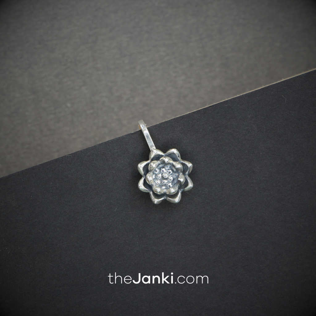 Janki Antique Sunflower Nosepin