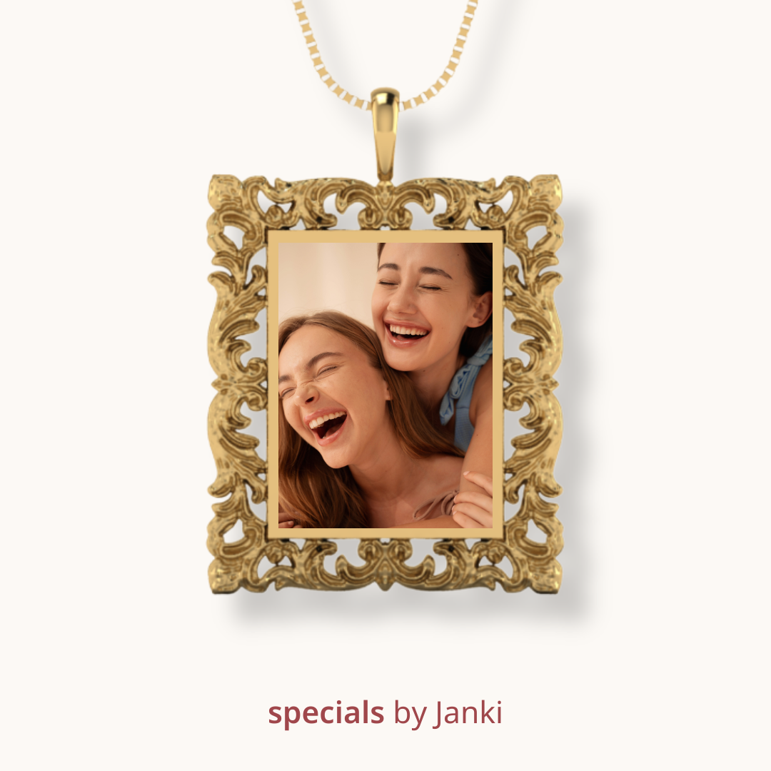 Victorian Keepsake Photo Pendant