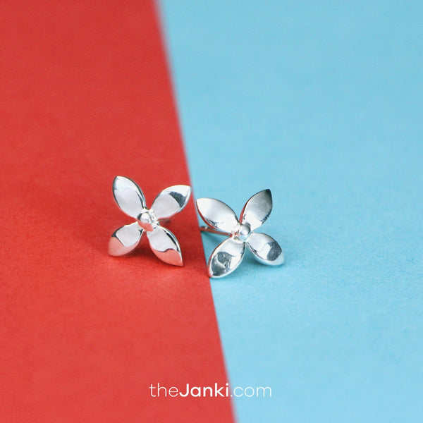 Juhi Flower Silver Earrings