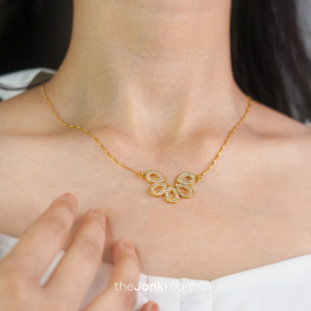 Marigold Necklace