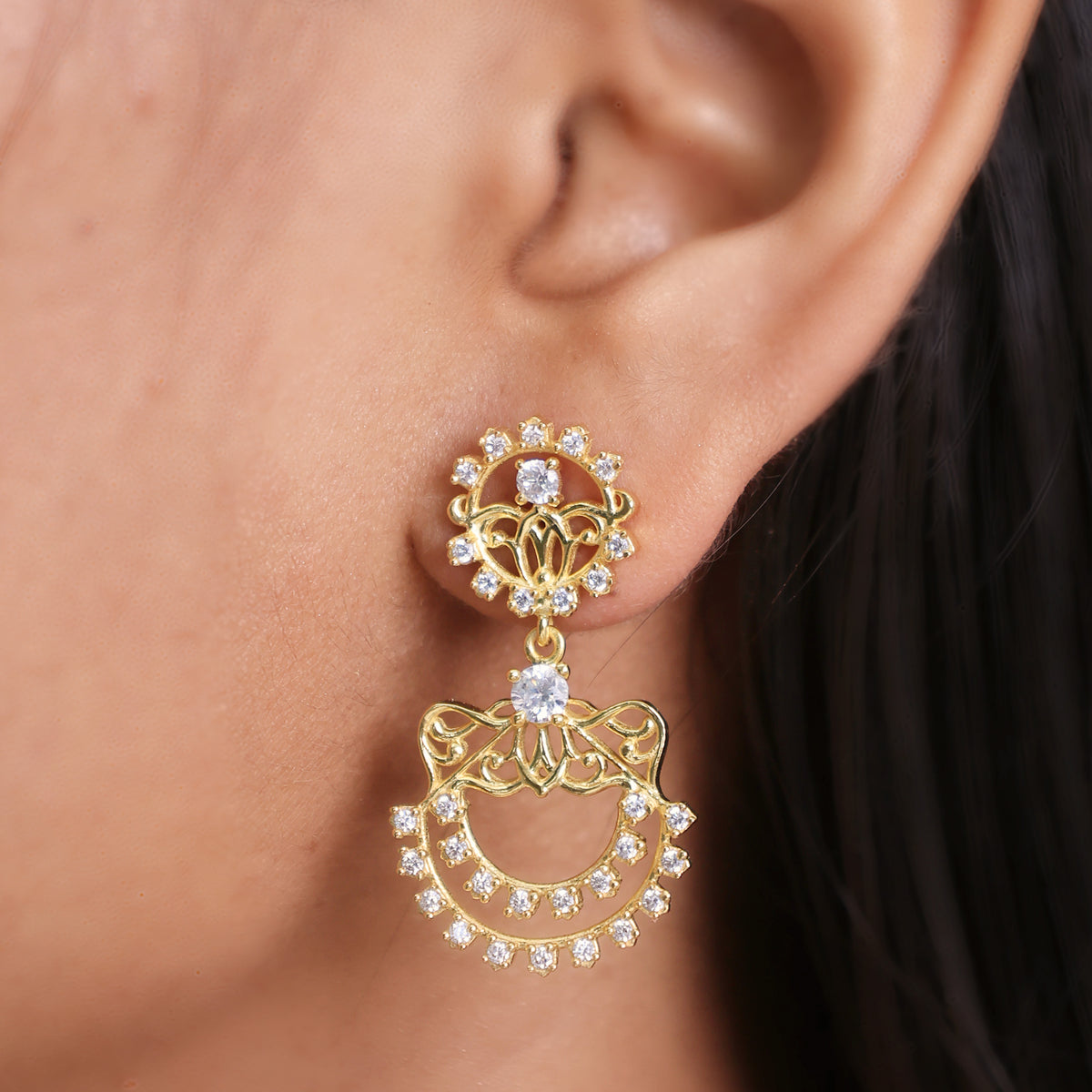 Baara Dangling Earrings