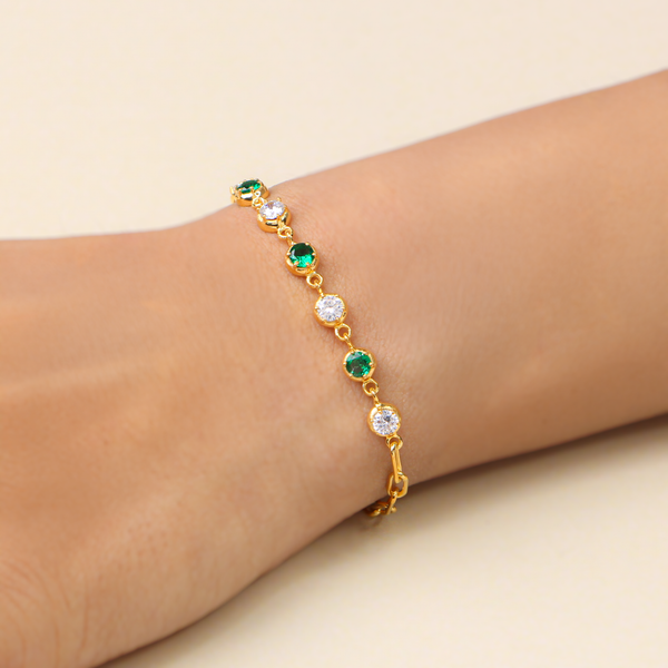 Dazzling Emerald & Diamond Solitaire Bracelet