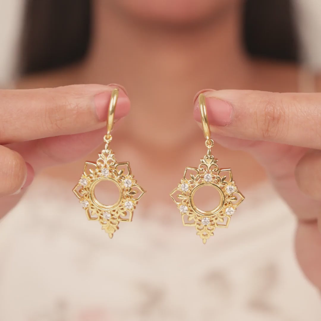 Mandnaa Dangling Earrings