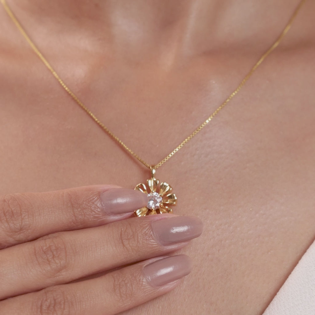 Royal Bloom Earrings & Necklace Set