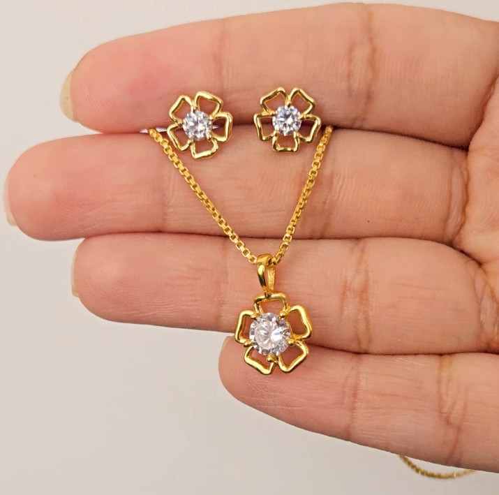 Lucky Dream Earrings & Necklace Set