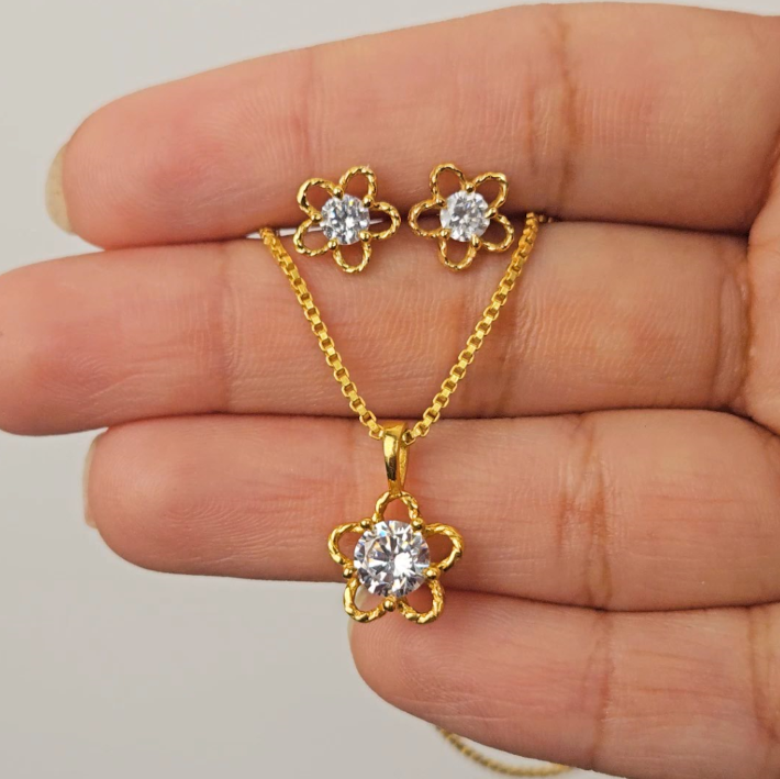 Simba Earrings & Necklace Set